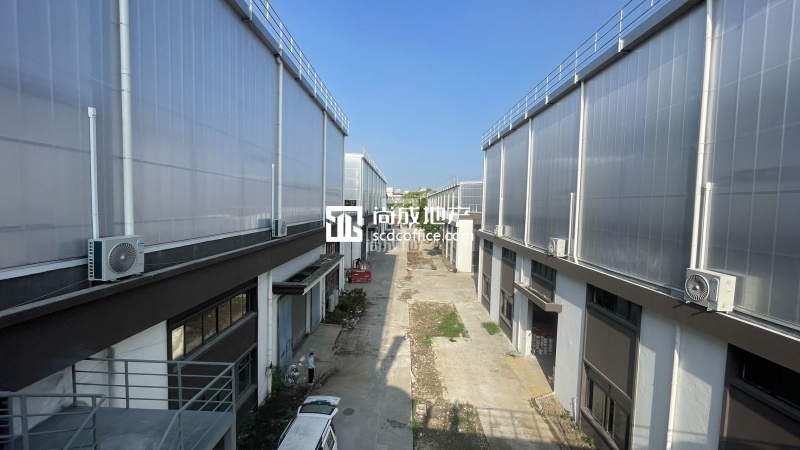 绿亮智造园  花园式办公楼   交通便利    地铁5号线